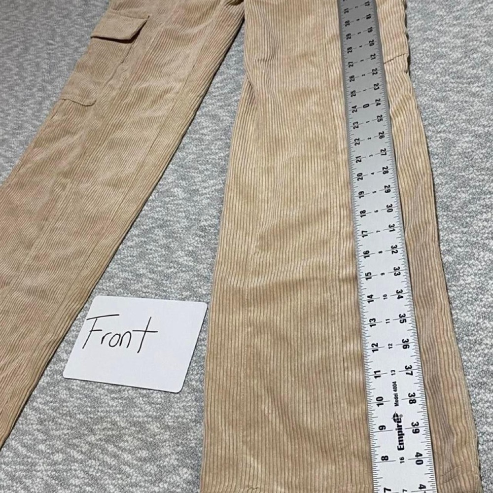 Love Tree beige/Tan corduroy cargo pants with a relaxed fit Women M. SKU-B975